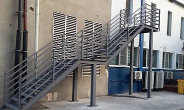Düz Yangın Merdiveni